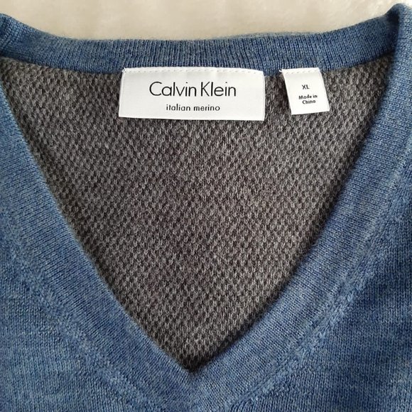 Calvin Klein Sweater - Picture 2 of 8